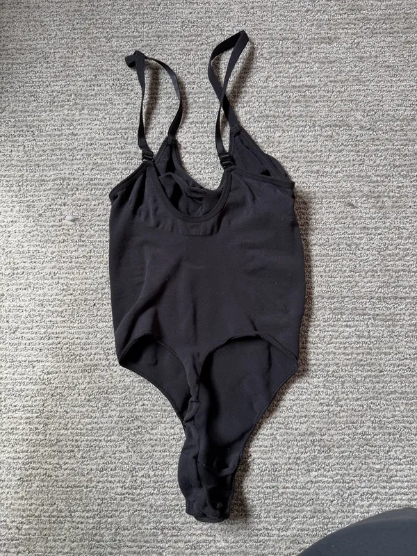 SKIMS Thong Seamless Sculpt Bodysuit Onyx - Image 2