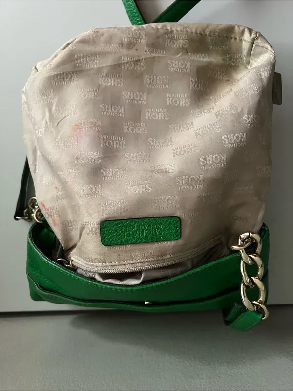 Michael Kors Hamilton Kelly Green Pebbled Leather Crossbody Bag Gold Hardware - Image 4