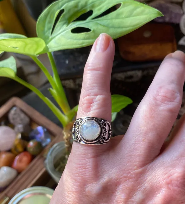 Moonstone Sterling Silver Wide Band Ring Size 7.5 - Image 5