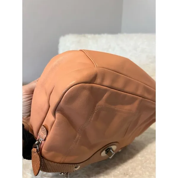 Coach leather purse bag pinkish/orange salmon color - Image 9