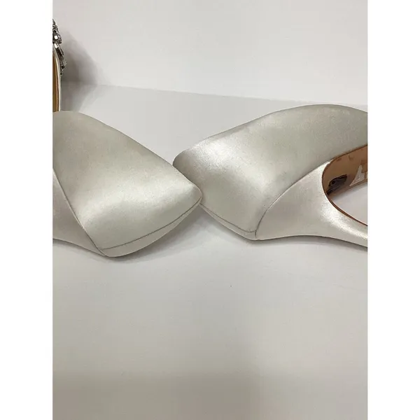 New. Womens Badgley Mischka Nikki Peep Toe Heels, White. Retails $245 - Image 11