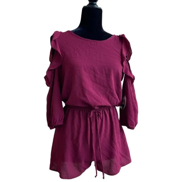 BeBop Womens Romper Size Small Burgundy‎ Wine Shorts Ruffle Keyhole NEW - Image 2
