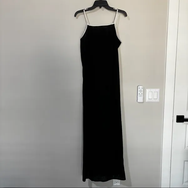Petal & Pup Ciel Maxi Dress Black Linen Blend Size Small - Image 4