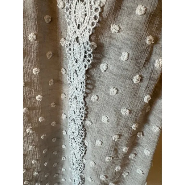 POL Grey Swiss Dot Lace Crochet Sleeveless Ruffle High Neck Boho Blouse Medium - Image 3