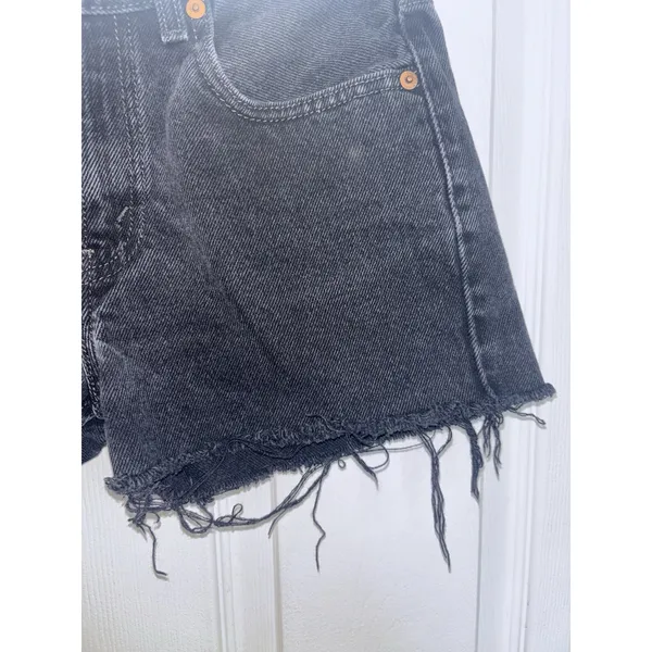 Levi’s Women’s 550 Black Denim Cut Off Shorts 27 Grunge Festival Beach Raw Hem - Image 5