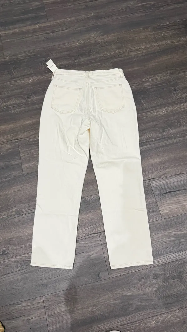 Abercrombie Ankle Straight Ultra High-Rise Jeans - Image 4