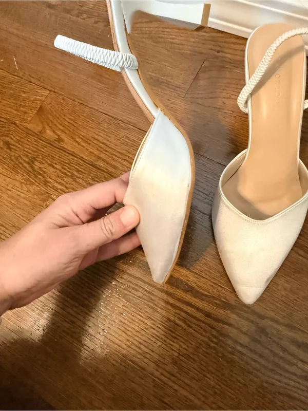 Eleanor Rose White Pointed - Image 4