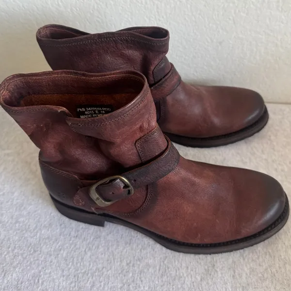 NWOT Frye Veronica Bootie in Redwood Size 7.5 - Image 3