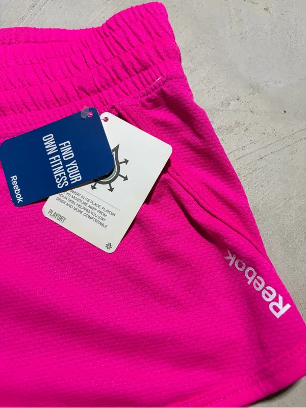 Reebok Women's mesh Pink Athletic Shorts medium - Image 2
