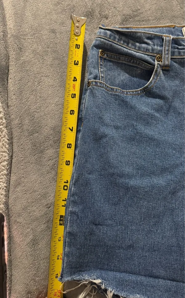 Coldwater Creek High-Rise Cut Off Denim Shorts Raw Hem Blue Size 4 - Image 3