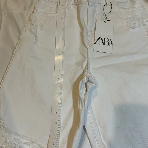 Zara denim shorts in white - Image 3