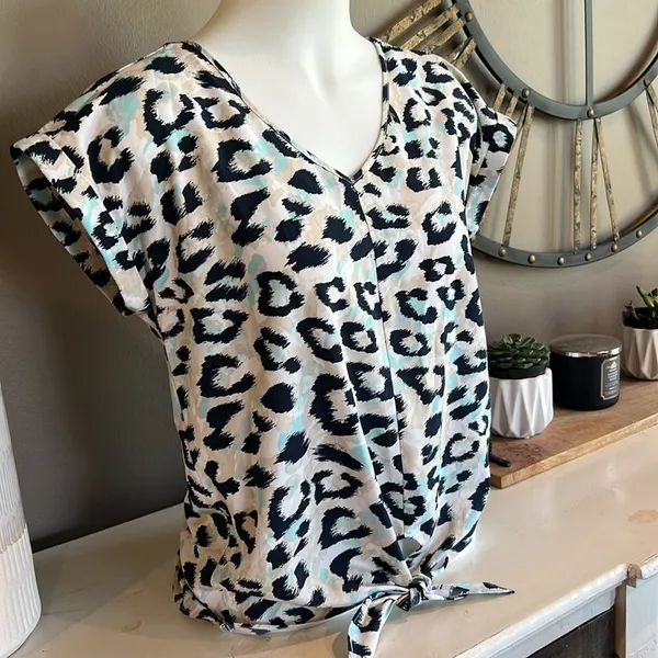 JUICY COUTURE Leopard Print Top Size Medium - Image 2