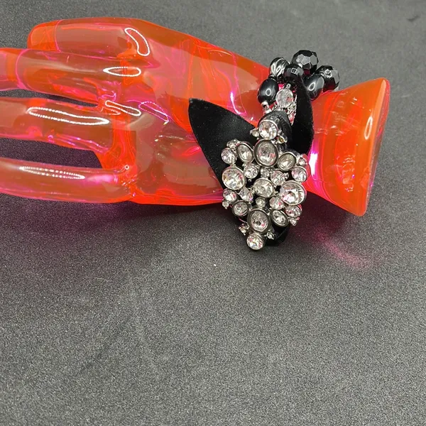 Express Ribbon rhinestone and beads bracelet - Image 5