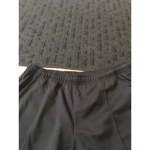Nike Women's Black Athletic Capri Pants Pockets Size Medium - Image 5