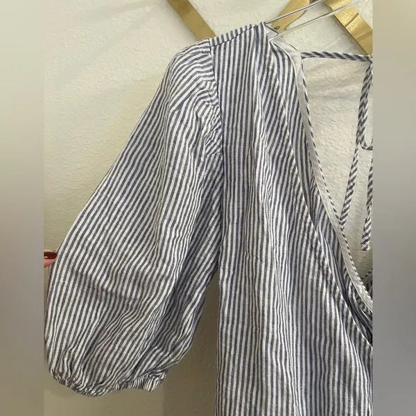 NWT Abercrombie & Fitch Striped Linen Wrap Top XS - Image 8