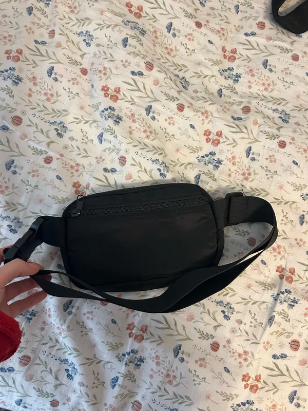 Amazon Fanny Pack - Image 2