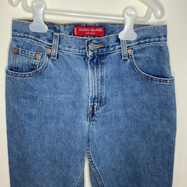 Levi’s 550 Classic relaxed 100% cotton rigid denim light wash jeans sz 6 - Image 3