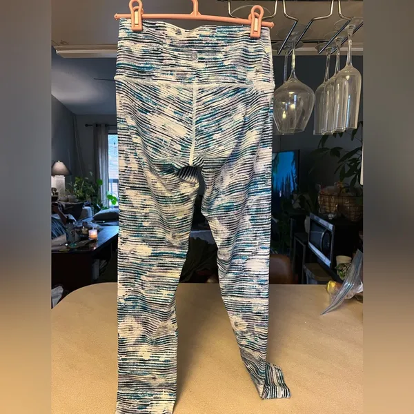 YOGA PANTS - Image 2