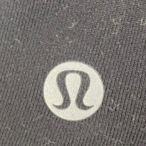 Lululemon Close To Crossing Women's Black Long Sleeve Athletic T Shirt Top Sz 6 - Image 3