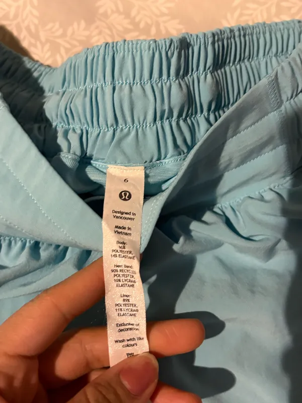 Lululemon Hotty Hot High-Rise Lined Short - Image 6
