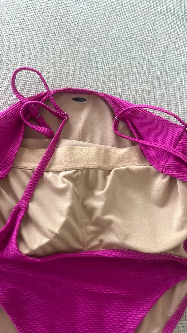 Old Navy One Piece Ribbed Swimsuit - Image 4