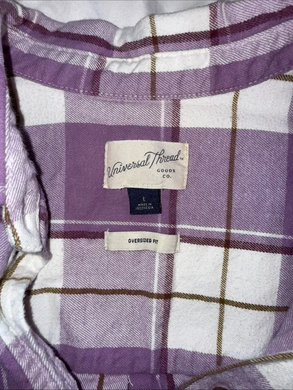 Universal Threads Lavender White Plaid Button Down Shirt large Oversized flannel - Image 6