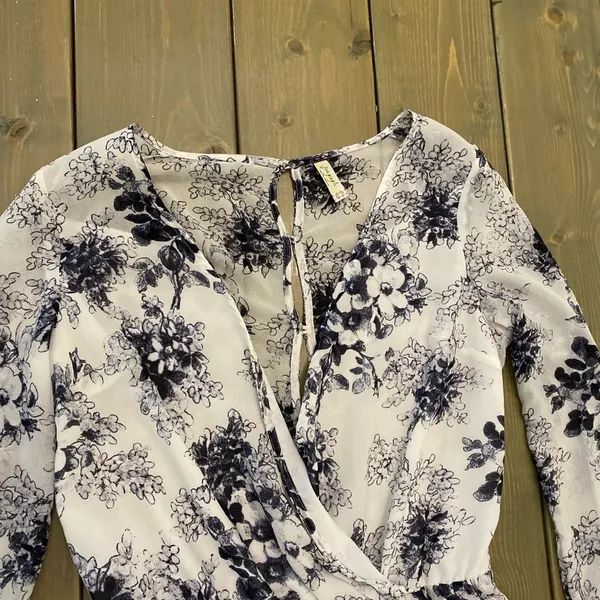 Free People Floral Romper‎ Xs- Tp - Image 6