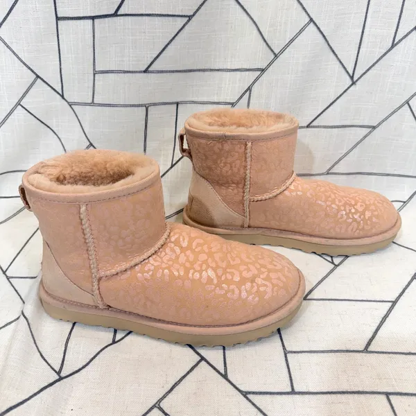 UGG‎ Classic Mini Boots Sz 7 Pink Leopard Print Metallic Suede Sheepskin 1113494 - Image 2