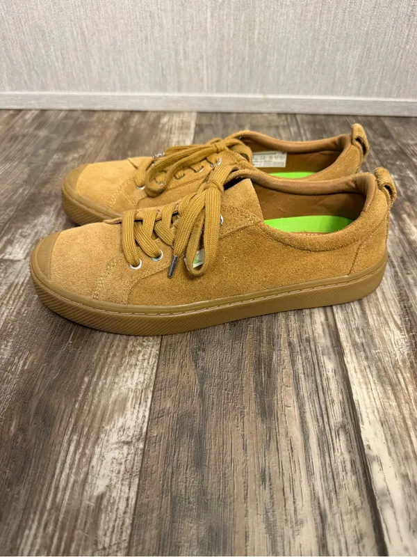 Cariuma Women’s Suede Sneaker in Tan Size 9 - Image 9