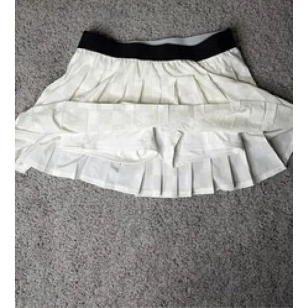 JoyLab Large White Checkered Pleated Tennis Skort with Built In Shorts - Image 3