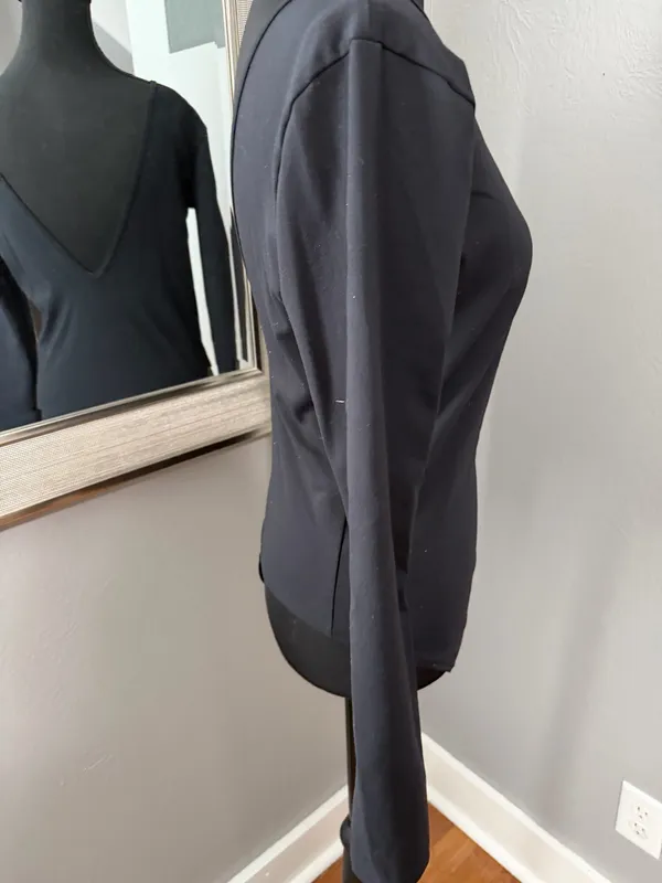 Abercrombie & Fitch Soft AF Collection Black V Back Long Sleeve Bodysuit Medium - Image 4