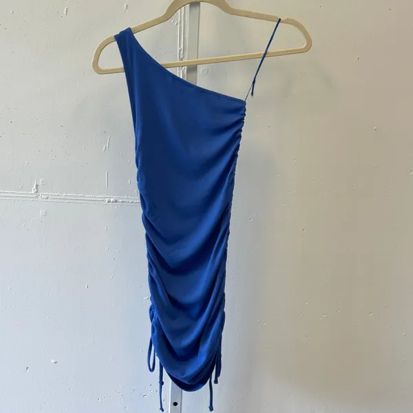 BB Dakota Steve Madden Ruch Into Love One Shoulder Mini Dress Blue XS BM208847 - Image 2
