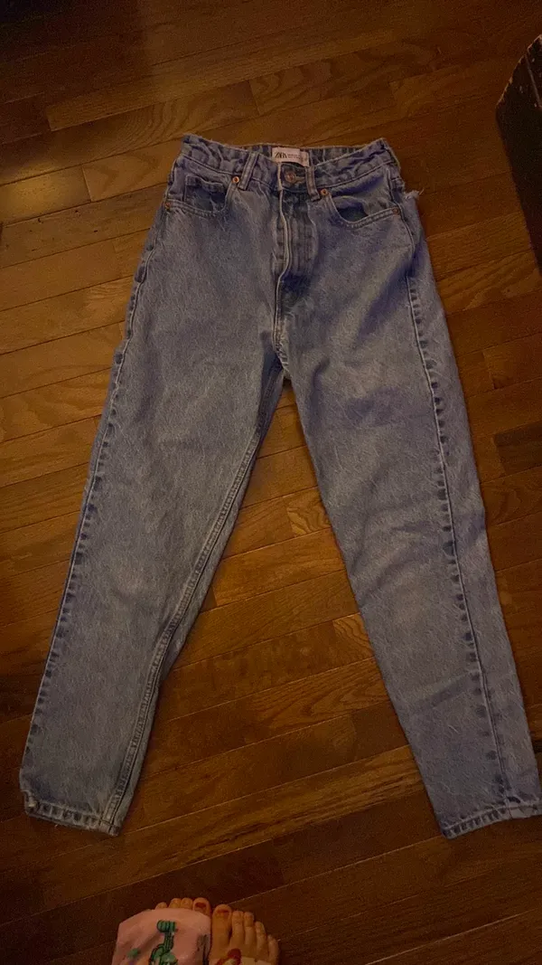 ZARA Mom Jeans High-Waisted Light Wash - Image 4