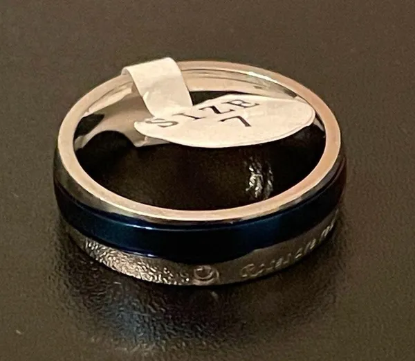 Roses are red blue silver titanium ring size 7 - Image 8