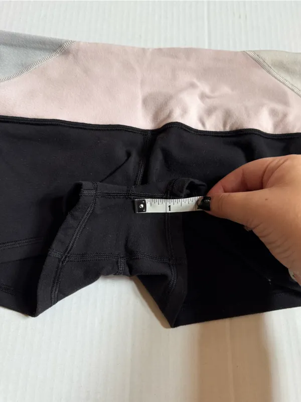 Lululemon Boogie Athletic Shorts with Geometric Waistband - Image 4