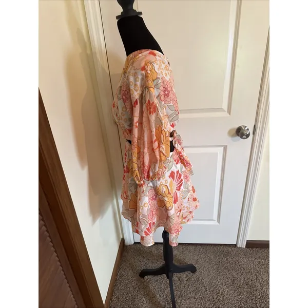 Hello Molly Lovely Limelight Cut Out Floral Dress Size 6 NWT - Image 4