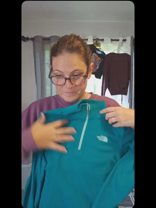The North Face Women’s Teal Half-Zip Fleece NO FLAWS - Image 2