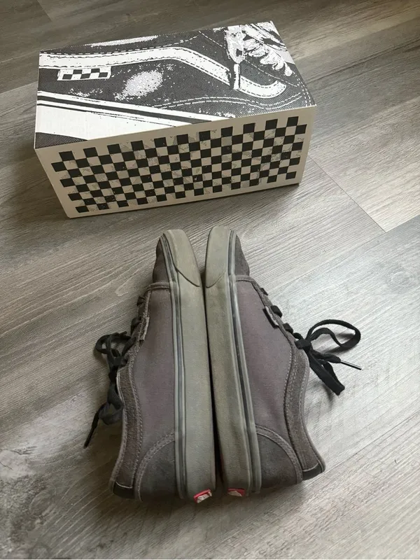 VANS Chukka Low Skateboarding Shoes Charcoal 6 Men’s 7.5 Women’s - Image 7