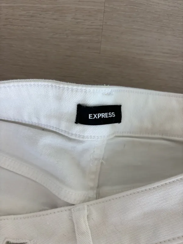Express White Boyfriend Ripped Jeans - Image 4