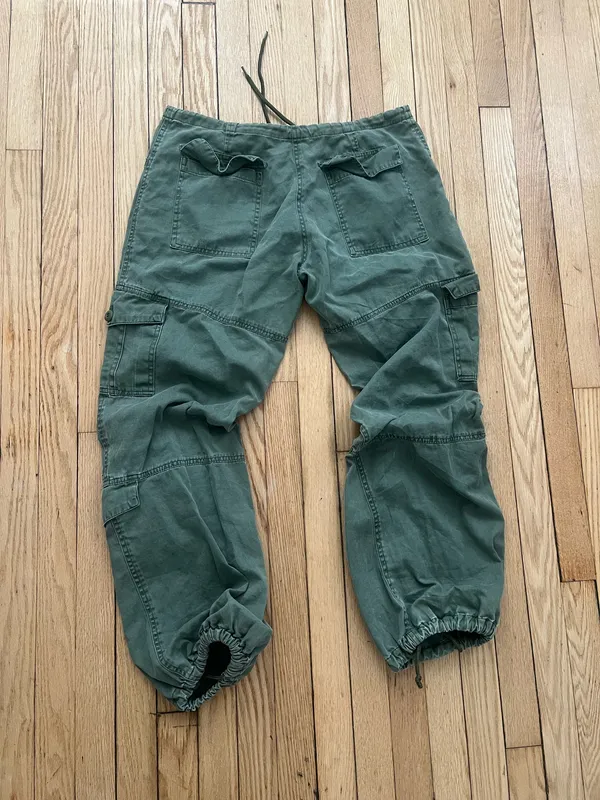 Hollister Green Cargo Pants - Image 2