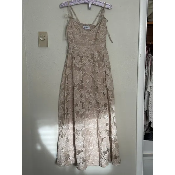 En Saison Anthropologie XS Beige Lace Midi Maxi Dress Wedding Guest Semi Formal - Image 2