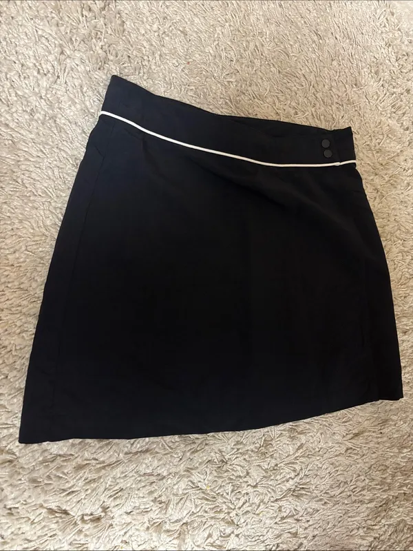 Patagonia Black Mini Skirt with White Trim - Image 6
