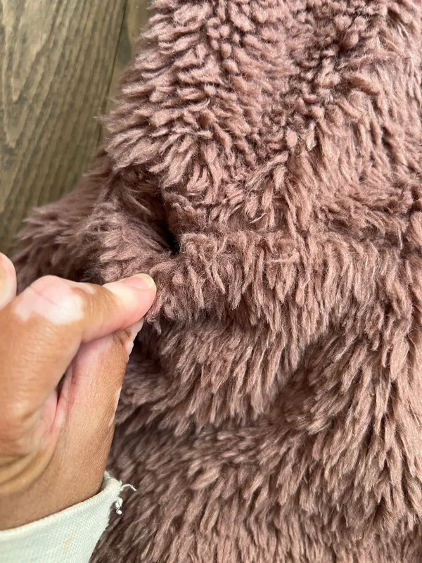 Thread and supply Sherpa shaggy vest women’s small - Image 4