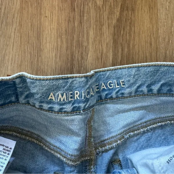 American Eagle Light Wash Distressed Jeans - Image 6