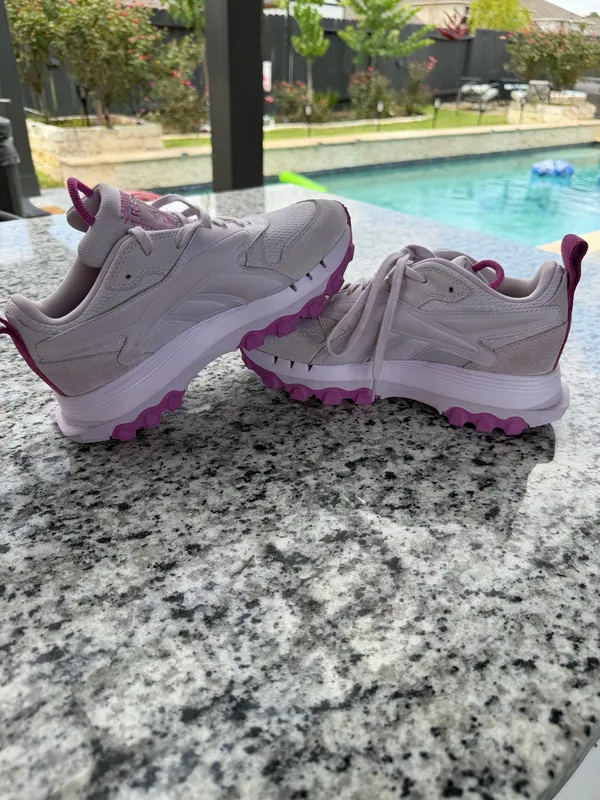 Cardi B Reebok sneakers - Image 7