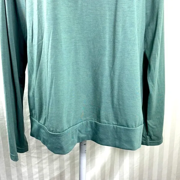 Boutique Green "Social Distancing" Graphic Long Sleeve Top NWOT Women’s XL - Image 5