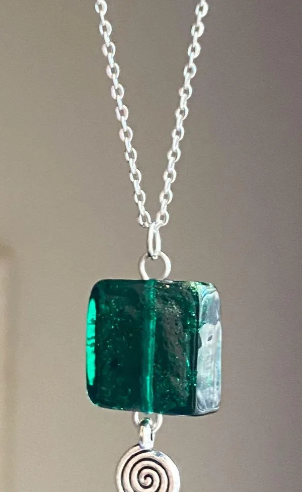 Handmade hippie funky fairy boho style green square glass bead & Swirl charm unisex necklace🟩🌳🍃🌀 - Image 2