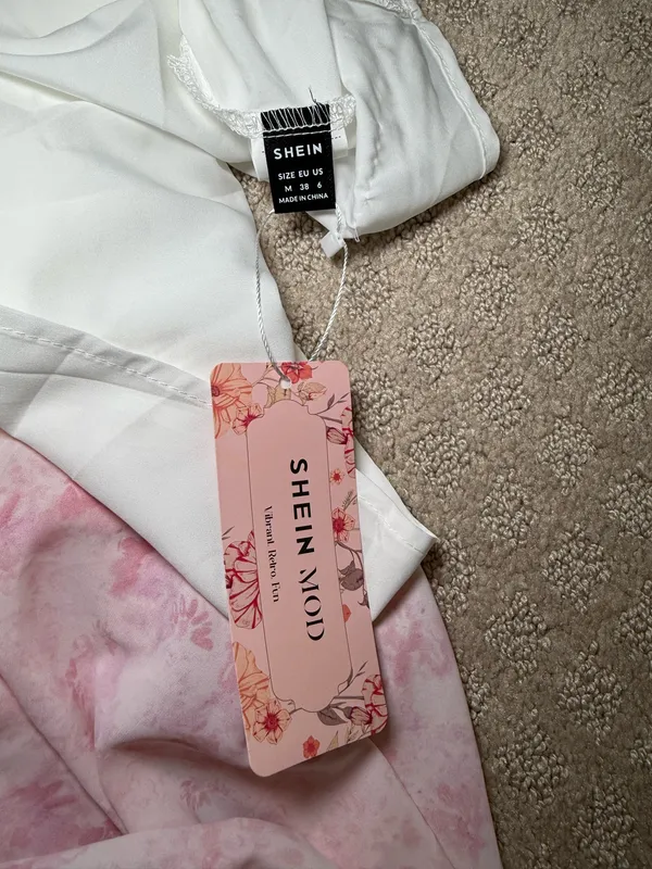Pink Floral Puff-Sleeve Women’s Dress Size M NWT - Image 4