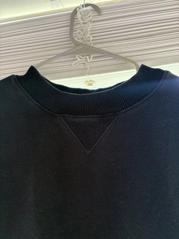 Vuori Black sweatshirt - Image 2