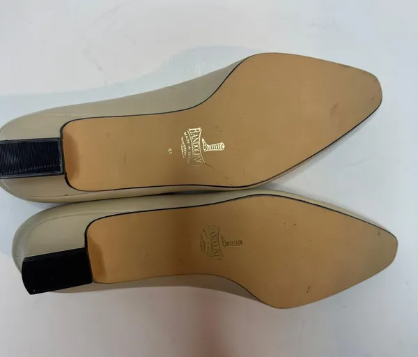 Bandolino Kitten Heels Size 6.5 - Image 8